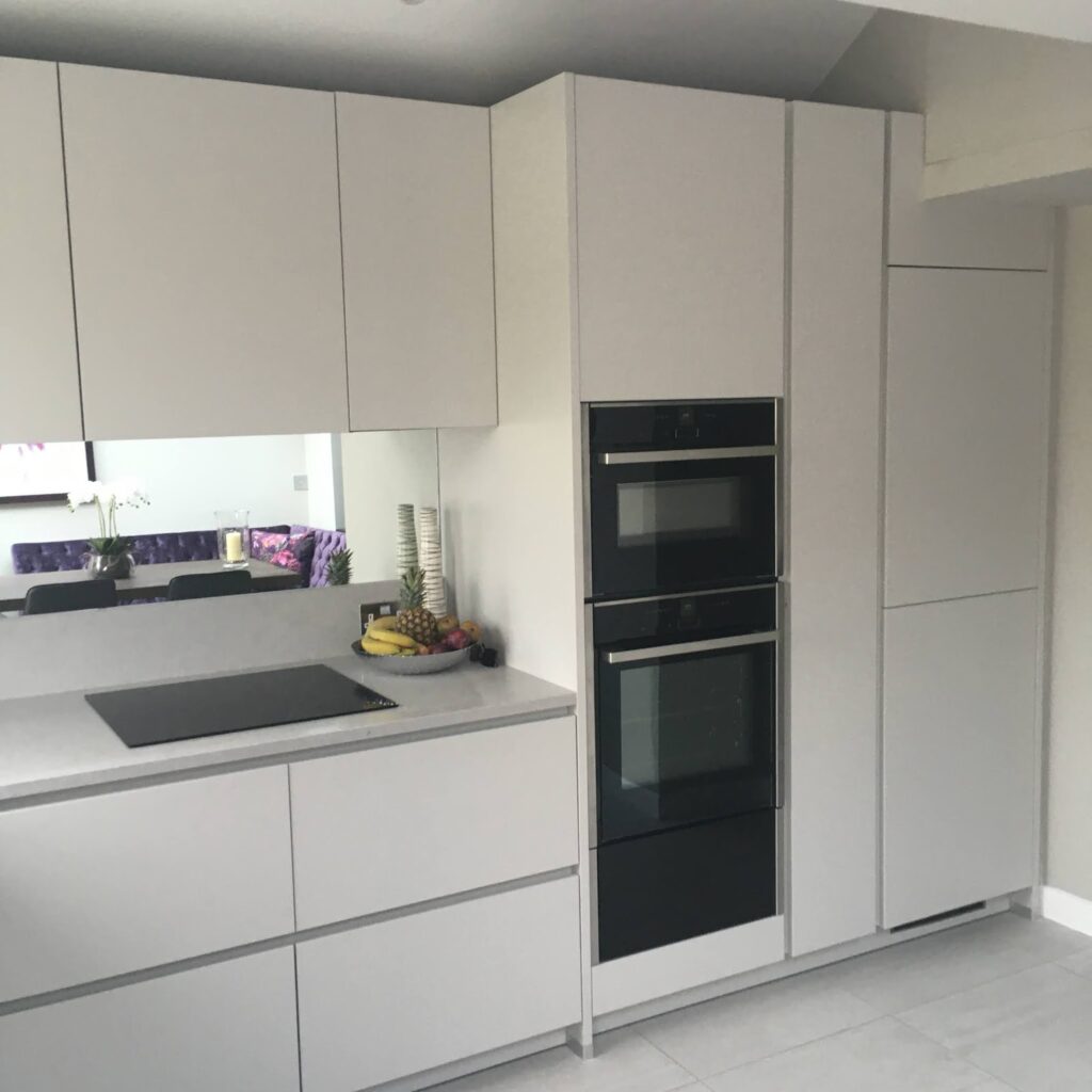 Barbara's Compact kitchen