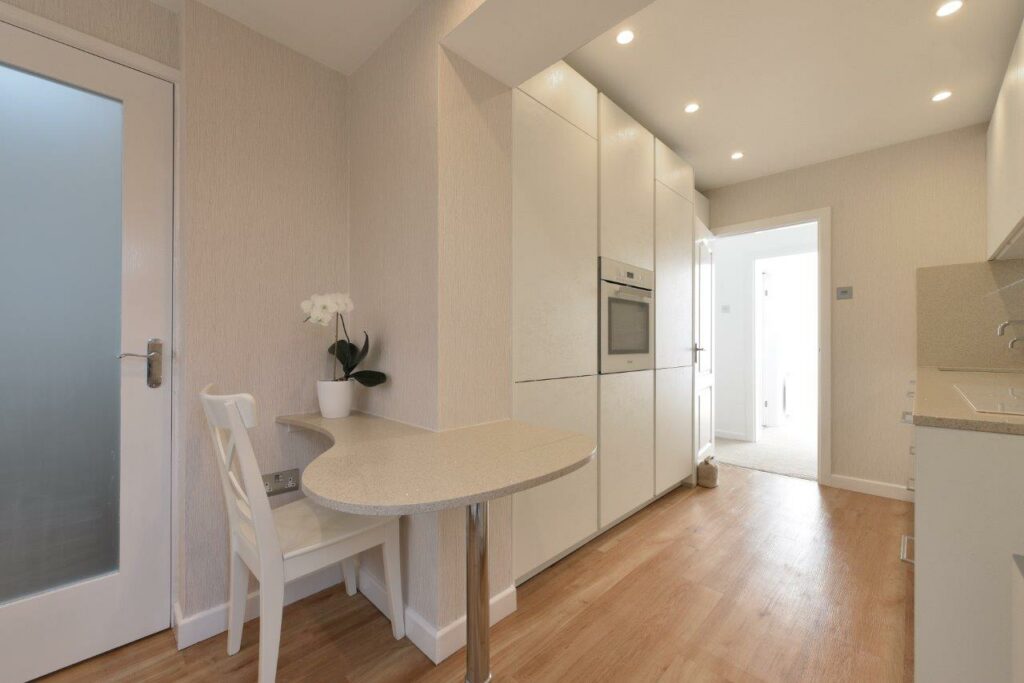 Lucy Millers kitchen