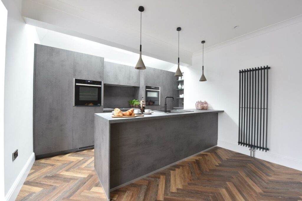 Mr and Mrs Smith (Helen and Shaun)