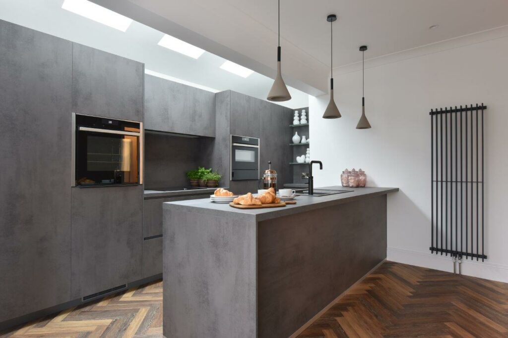 Mr and Mrs Smith (Helen and Shaun)