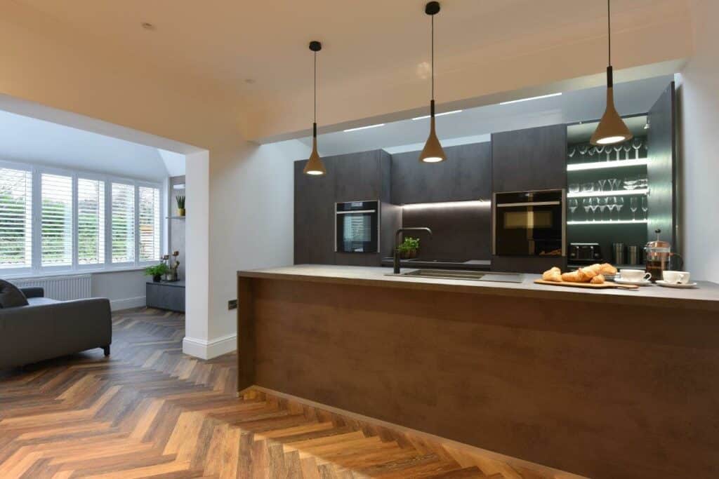 Mr and Mrs Smith (Helen and Shaun)