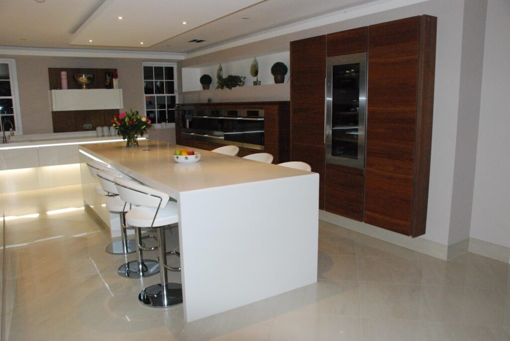Mr & Mrs Deffains (Jersey) - 2011 - Designer kitchen in Magnolia white lacquer