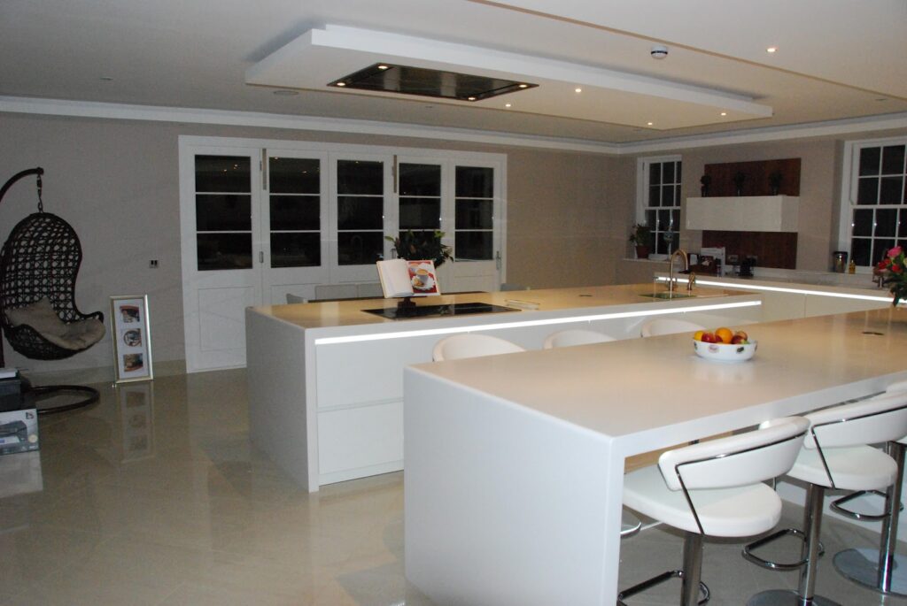 Mr & Mrs Deffains (Jersey) - 2011 - Designer kitchen in Magnolia white lacquer
