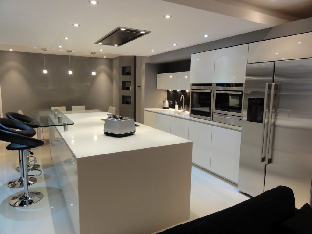 Mr & Mrs Woods - 2011 - Designer kitchen in White gloss
